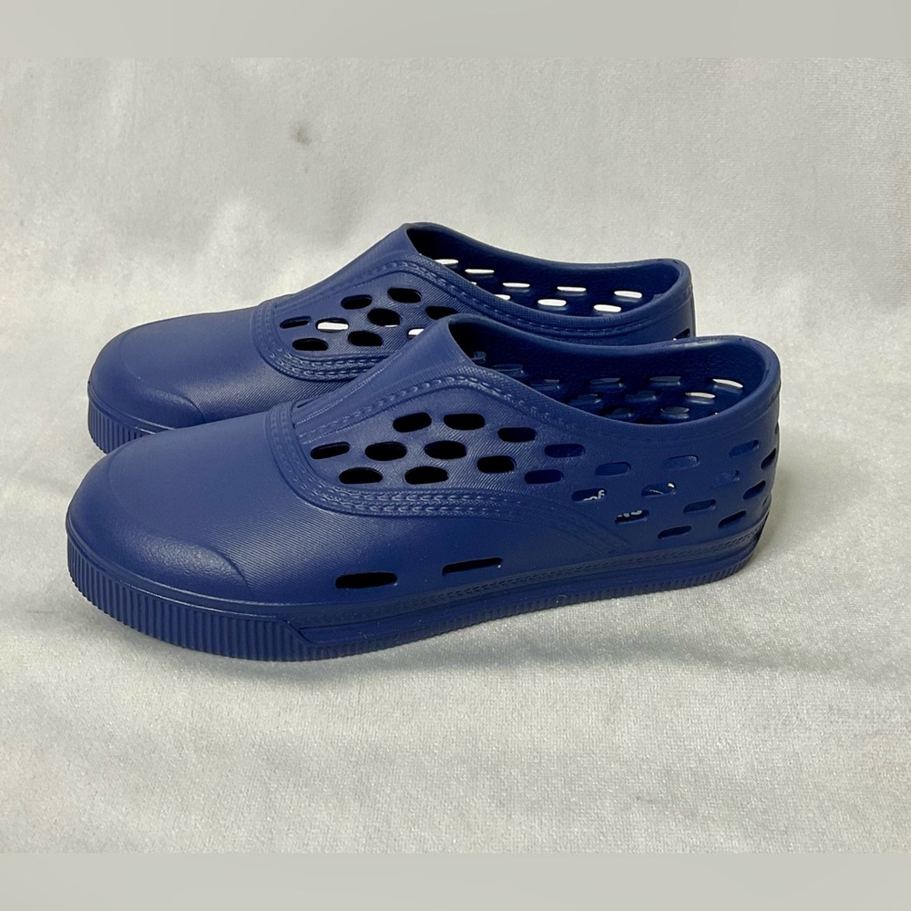 NWOT OshKosh B'Gosh Boys Raye Slip On Shoe Size 12 Blue